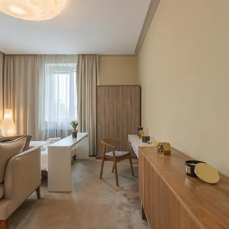 Close- Golden - Great Location - Bright And Stylish In The Center - Plac Konstytucji Apartmán
